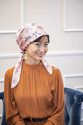 人生初の坊主頭をおしゃれに変身！抗がん剤治療を乗り切る「ケア帽子」「医療用帽子」の選び方