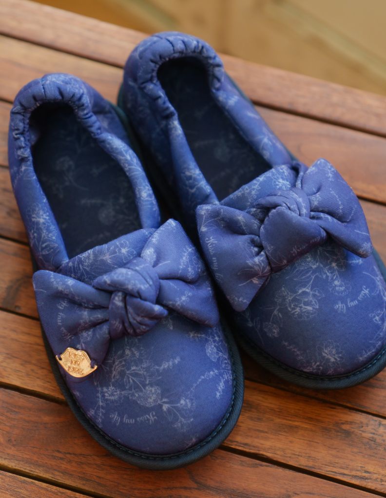 あゆみ × KISS MY LIFE　介護ケアシューズ Ptit Fleu柄｜室内用