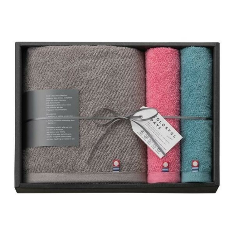 お見舞いギフト、カタログギフト：肌触りにこだわったタオル